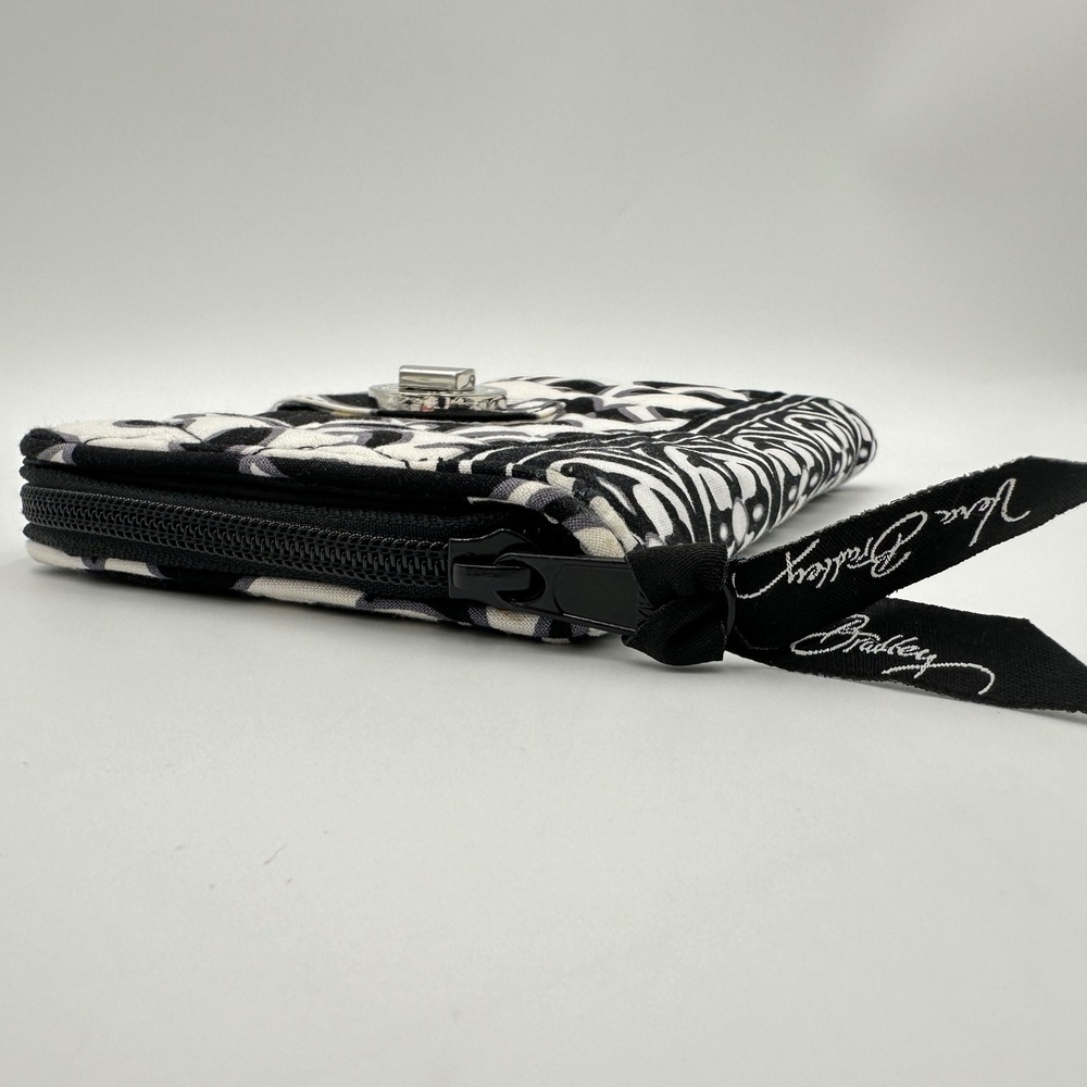 Vera Bradley Turnlock Wallet Womens OS Black White Night and Day Quilted Cotton - Picture 15 of 16